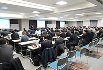 会場を埋め尽くす、多くの方から参加申込がありました