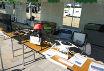 ドローンや動画コンテンツを展示